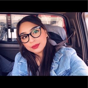 Meet your Posher, Diana